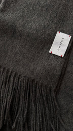 Duży wełniany szalik z frędzlami